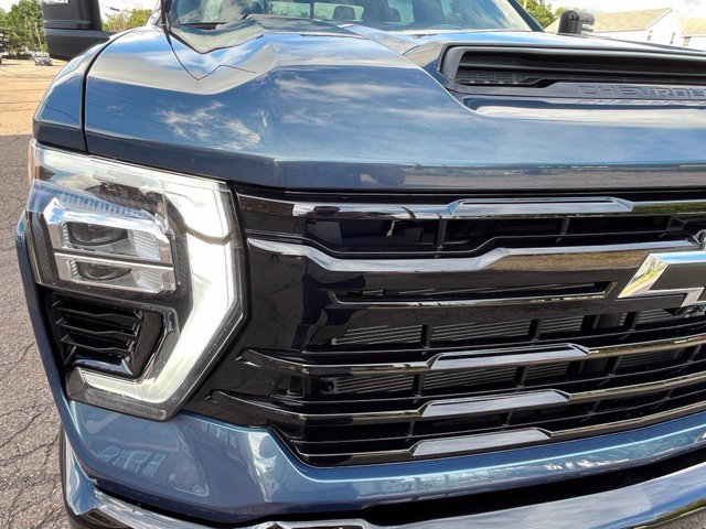 Used 2026 Chevrolet Silverado 2500 LTZ w/ Trail Boss Package AWD/4WD image 18