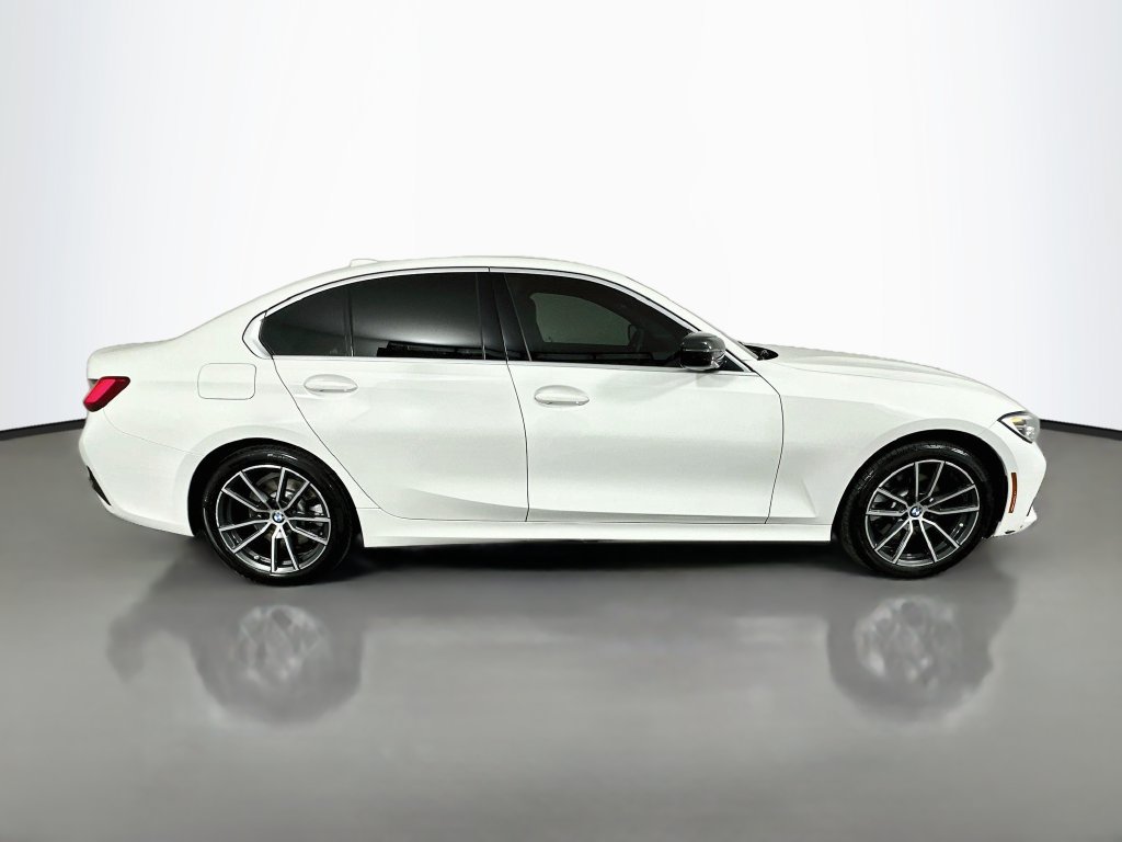 Used 2020 BMW 330i Sedan w/ Convenience Package RWD image 4
