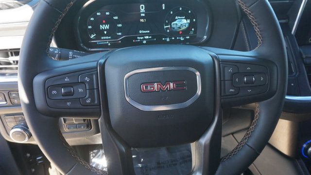 Used 2024 GMC Yukon AT4 w/ Technology Package AWD/4WD image 12