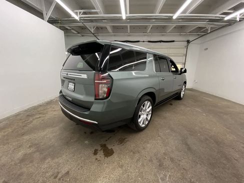 Used 2024 Chevrolet Suburban High Country w/ Advanced Technology Package AWD/4WD image 6