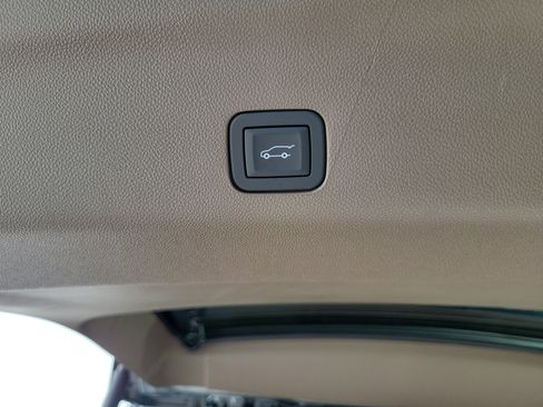 New 2026 GMC Yukon XL Denali w/ Denali Reserve Package AWD/4WD image 10