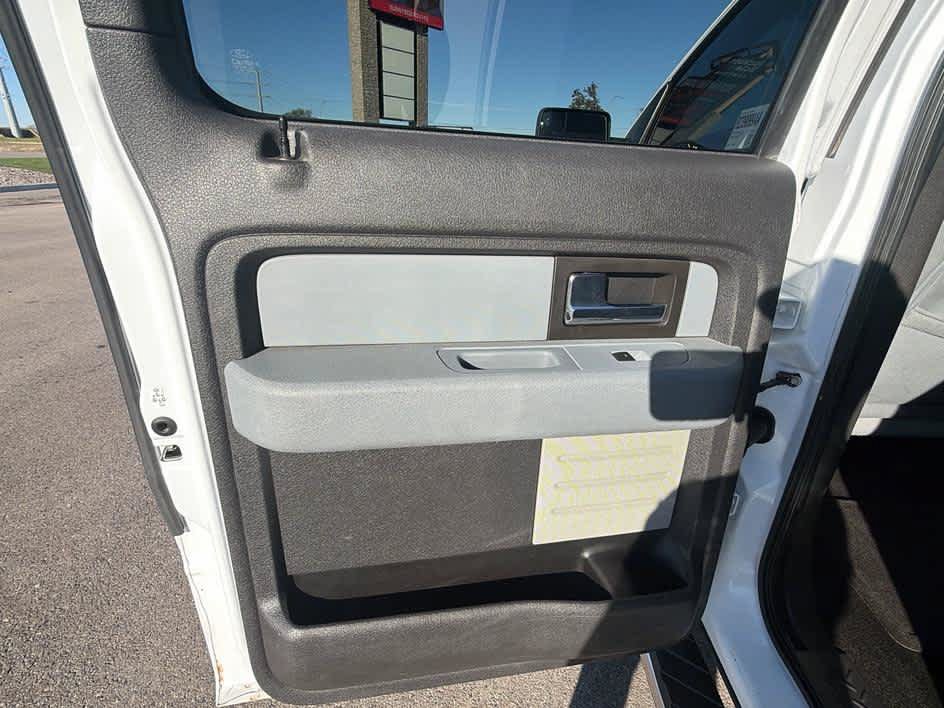 Used 2014 Ford F150 XLT w/ Equipment Group 302A Luxury AWD/4WD image 18