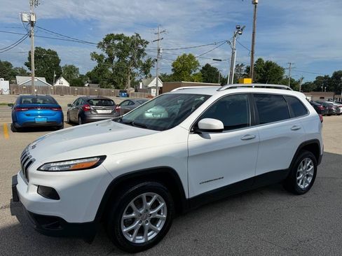 Used 2016 Jeep Cherokee Latitude FWD image 5