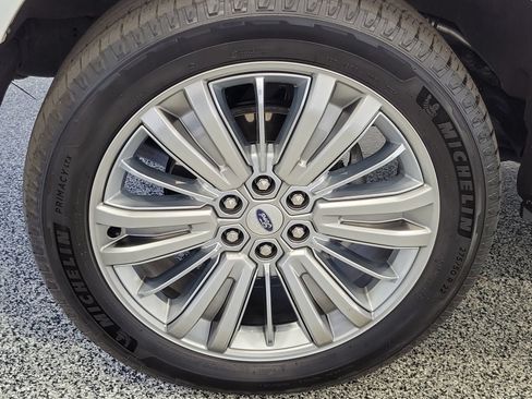 Certified 2024 Ford F150 Platinum w/ Equipment Group 703A Plus AWD/4WD image 5