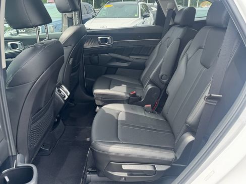 Used 2022 Kia Sorento SX AWD/4WD image 36