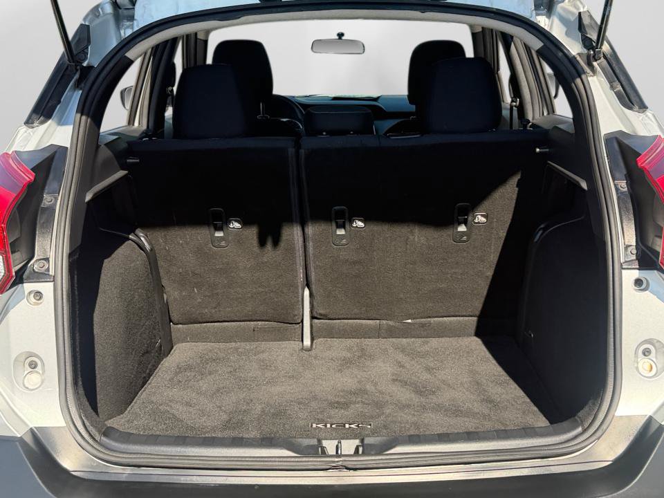 Used 2018 Nissan Kicks S FWD image 19
