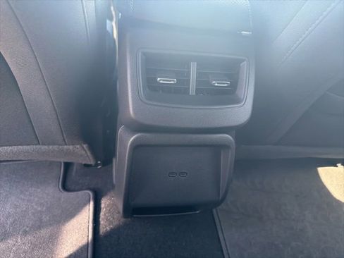 Used 2026 Chevrolet Equinox EV LT FWD image 10