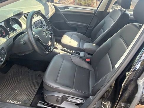 Used 2015 Volkswagen Golf S FWD image 4