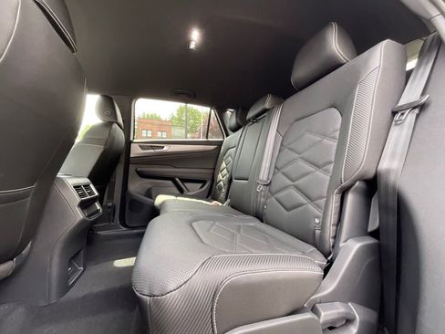 New 2025 Volkswagen Atlas Cross Sport SE image 15