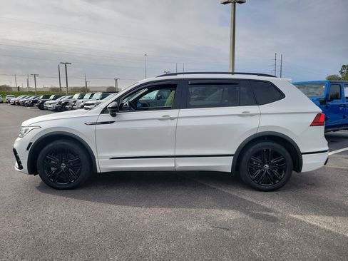 Used 2022 Volkswagen Tiguan SE R-Line image 7