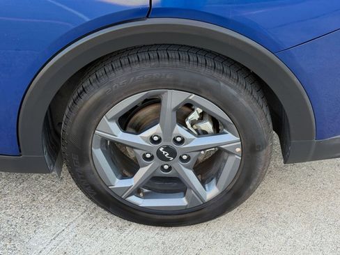 Used 2025 Kia K4 LXS image 31