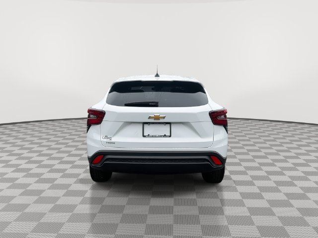 Certified 2026 Chevrolet Trax LS FWD image 10