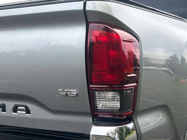 Used 2023 Toyota Tacoma SR5 AWD/4WD image 11