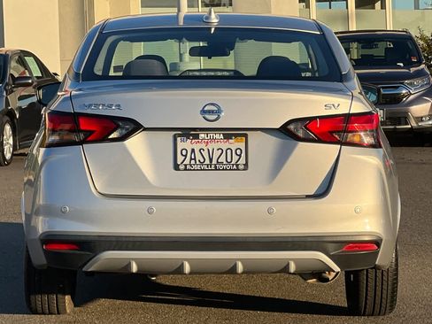 Used 2021 Nissan Versa SV image 8