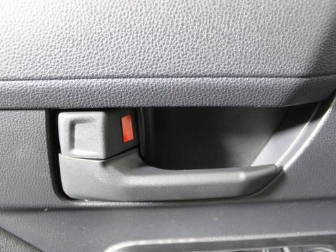 Used 2025 Toyota 4Runner SR5 image 23