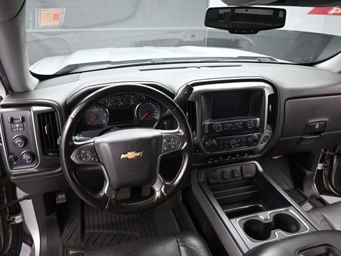 Used 2018 Chevrolet Silverado 1500 LTZ Z71 w/ LTZ Plus Package AWD/4WD image 15
