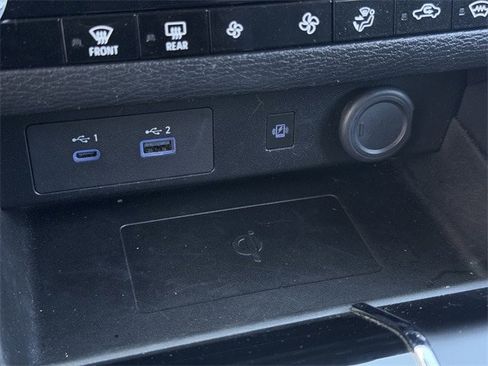 Used 2024 Mitsubishi Outlander SE image 23