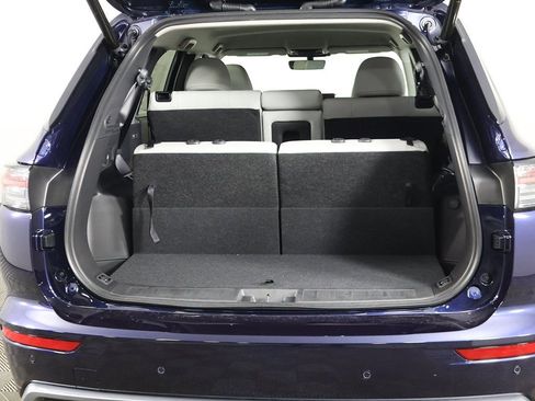 New 2025 Mitsubishi Outlander SE image 22