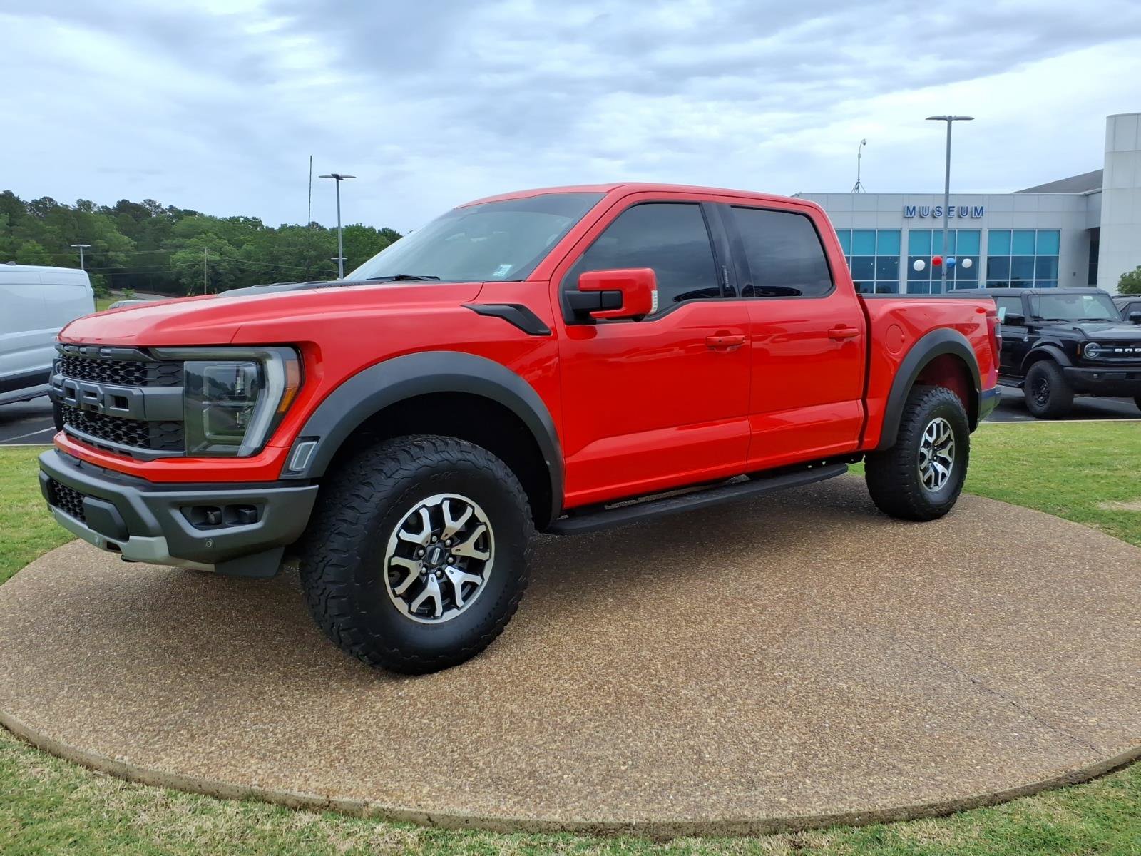 Used 2023 Ford F150 Raptor AWD/4WD image 3