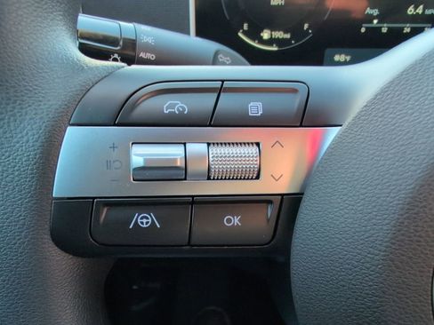 Used 2025 Hyundai Santa Cruz SEL image 18