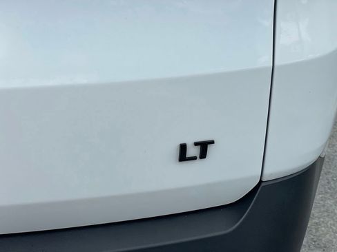 Used 2023 Chevrolet Traverse LT w/ Midnight/Sport Edition AWD/4WD image 32