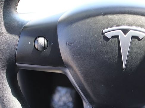 Used 2020 Tesla Model 3 Long Range AWD/4WD image 17