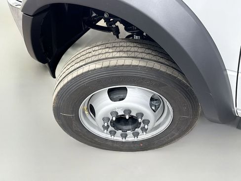 New 2026 RAM 5500 Tradesman w/ Chrome Appearance Group image 39