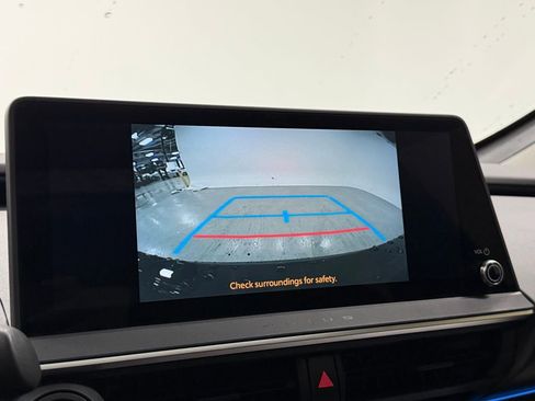 Used 2024 Toyota Prius XLE image 20