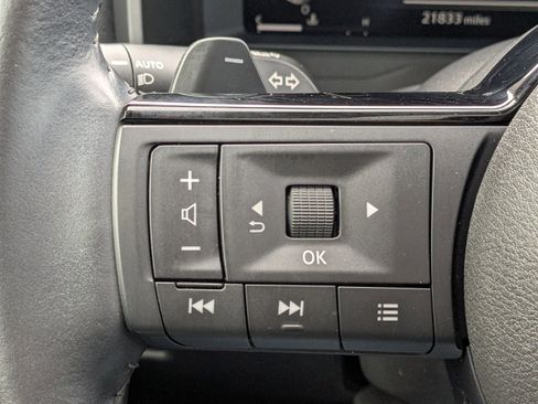 Used 2023 Nissan Rogue Platinum image 30