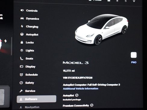 Used 2023 Tesla Model 3 Standard Range image 29