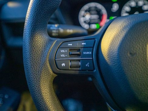 Used 2023 Honda CR-V EX image 15