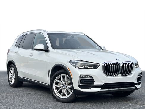 Used 2021 BMW X5 xDrive40i w/ Convenience Package image 2