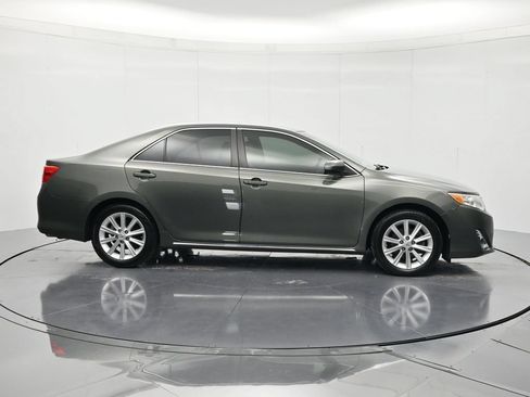 Used 2013 Toyota Camry XLE FWD image 4