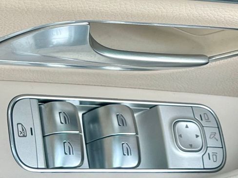 Certified 2022 Mercedes-Benz GLS 450 4MATIC image 34