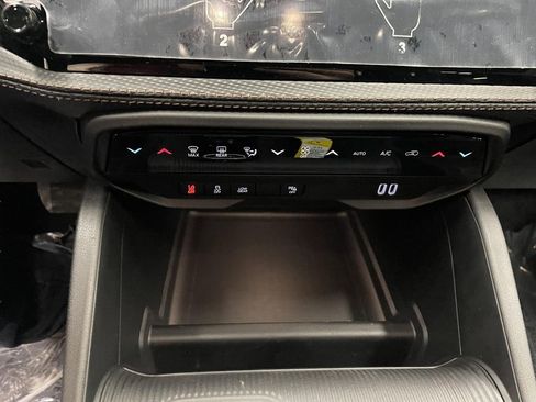 New 2026 Jeep Cherokee Limited AWD/4WD image 18