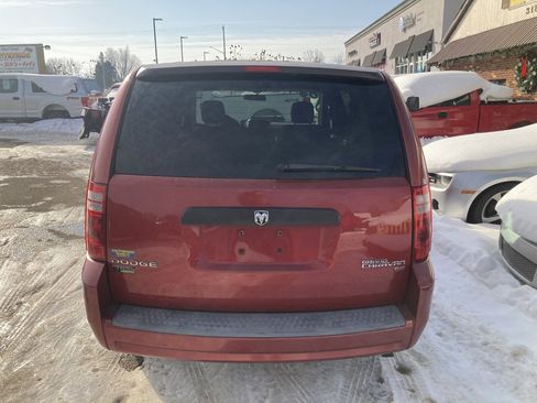 Used 2009 Dodge Grand Caravan SE image 4