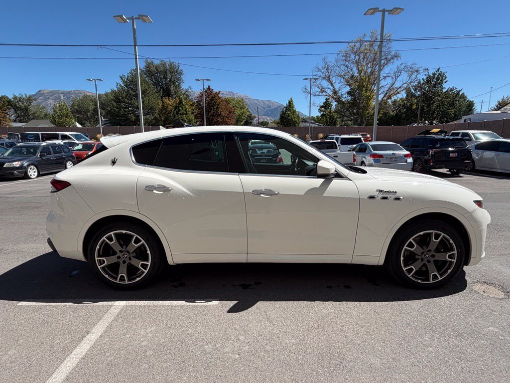 Used 2023 Maserati Levante Modena AWD/4WD image 6