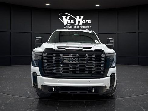 Used 2025 GMC Sierra 2500 Denali Ultimate w/ Snow Plow Prep/Camper Package AWD/4WD image 2