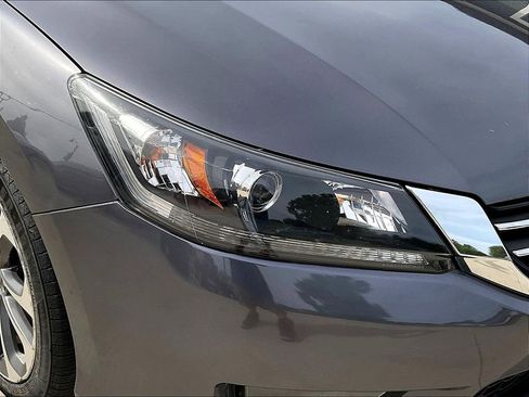 Used 2015 Honda Accord Sport image 30