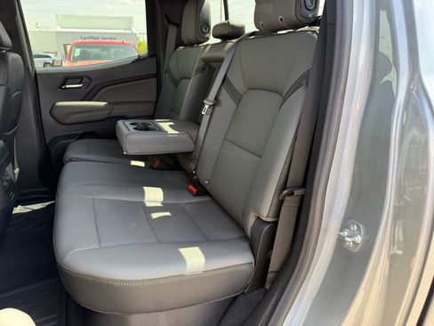 Used 2025 Chevrolet Colorado ZR2 image 36