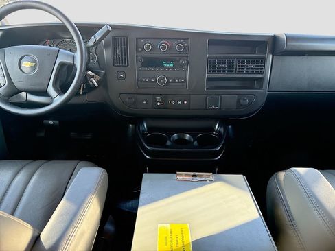 Used 2024 Chevrolet Express 3500 w/ Driver Convenience Package RWD image 20