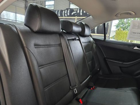 Used 2012 Volkswagen Jetta SE image 27