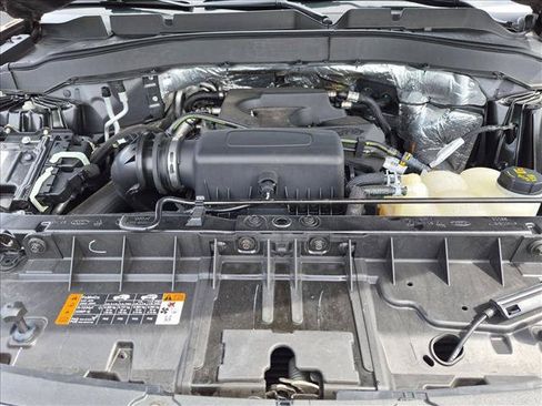 Used 2020 Ford Explorer XLT w/ Equipment Group 202A RWD image 20