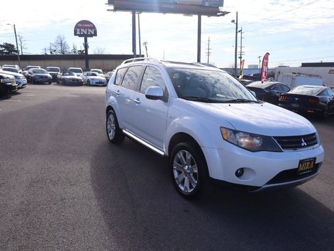 Used 2008 Mitsubishi Outlander SE FWD image 6