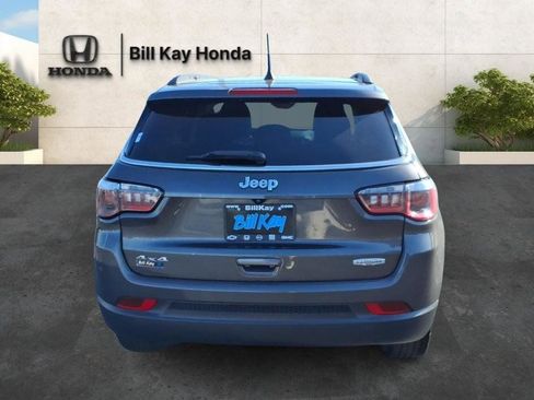 Used 2019 Jeep Compass Latitude AWD/4WD image 4