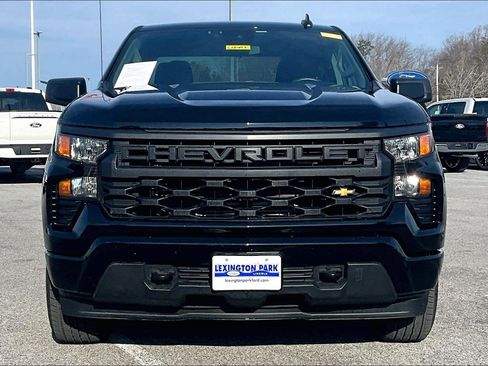 Used 2025 Chevrolet Silverado 1500 Custom image 2