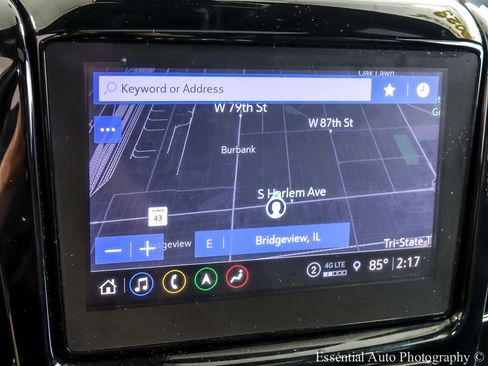 Used 2023 Chevrolet Traverse High Country AWD/4WD image 17