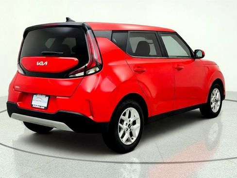 Used 2024 Kia Soul S FWD image 5