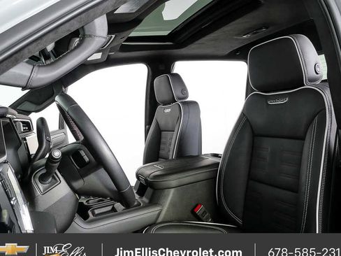 Used 2025 GMC Sierra 2500 AT4X AWD/4WD image 5