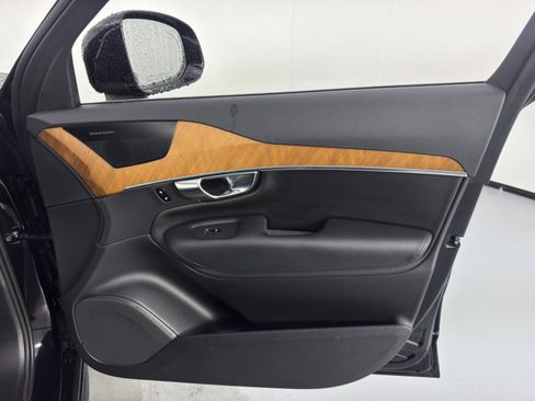 Used 2023 Volvo XC90 B6 Plus w/ Protection Package Premier image 46